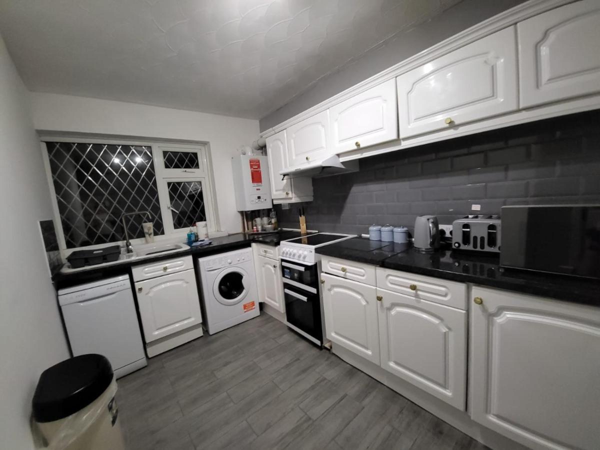City Centre Room, Wifi, Share Facility Swansea Exterior photo